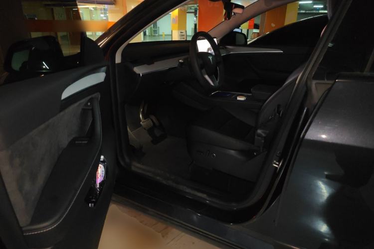 Used Tesla Model Y 2024 Rear-Wheel-Drive Version Driver Seat