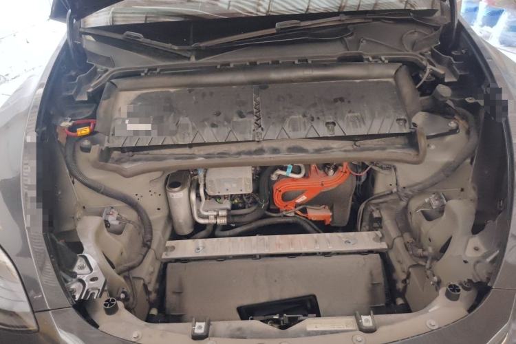 Used Tesla Model Y 2024 Rear-Wheel-Drive Version Engine Bay