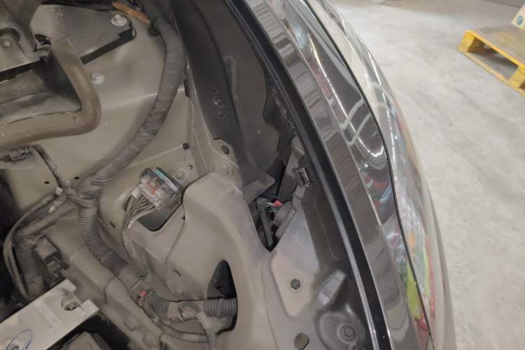 Used Tesla Model Y 2024 Rear-Wheel-Drive Version Engine Bay Left