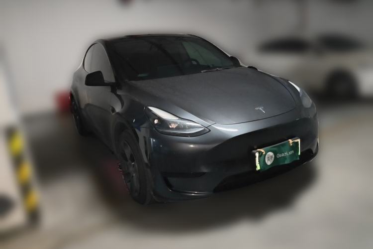 Used Tesla Model Y 2024 Rear-Wheel-Drive Version Front Right 45 Deg