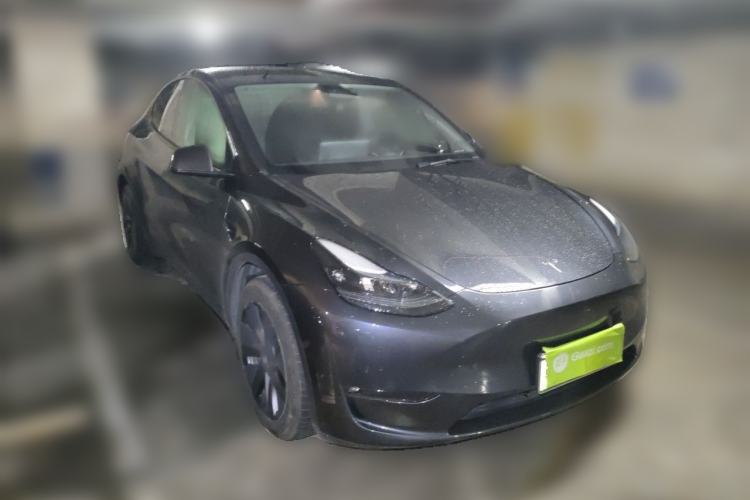 Used Tesla Model Y 2024 Long-Range All-Wheel-Drive Version Front Right 45 Deg