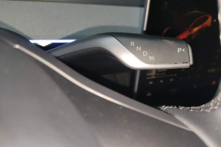 Used Tesla Model Y 2024 Long-Range All-Wheel-Drive Version Gear Lever