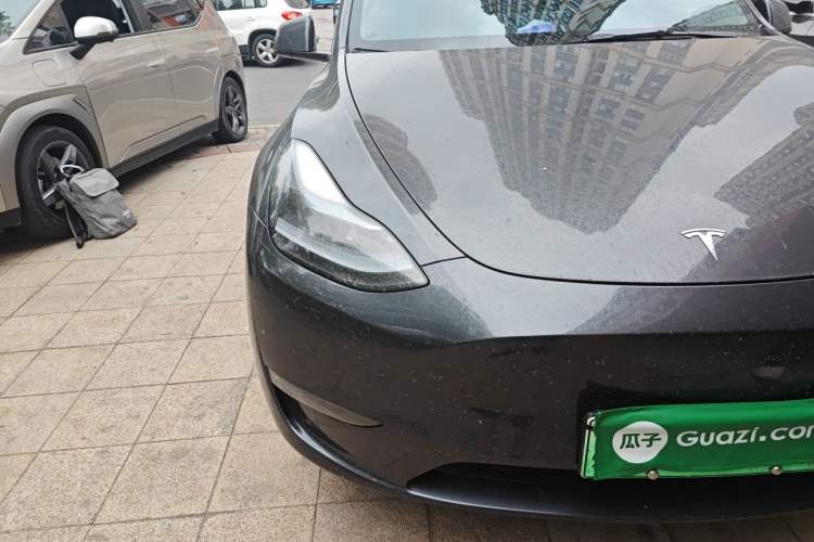 Used Tesla Model Y 2024 Long-Range All-Wheel-Drive Version Right Front Headlight