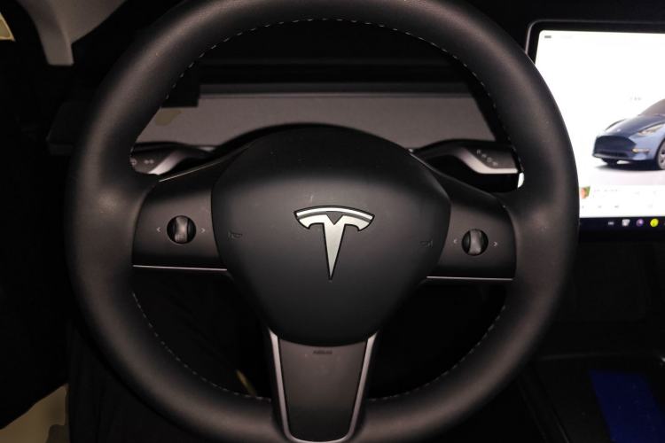 Used Tesla Model Y 2024 Rear-Wheel-Drive Version Steering Wheel