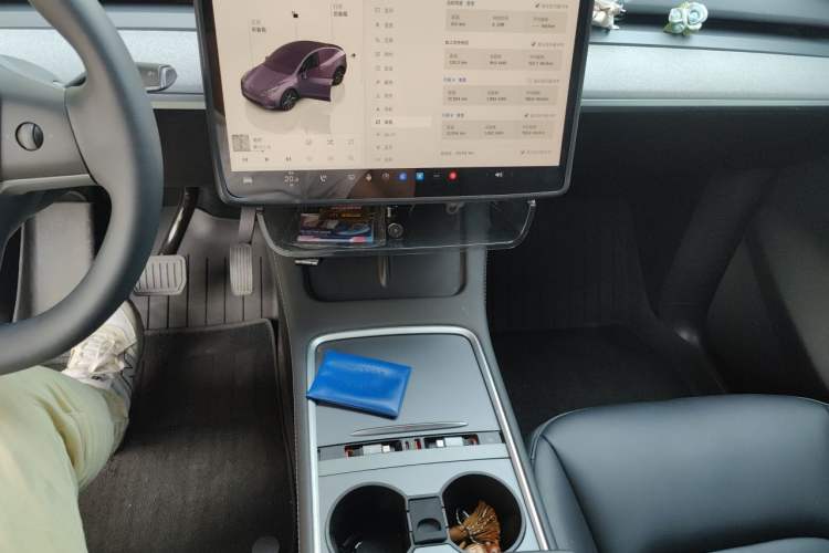 Used Tesla Model Y 2024 Rear-Wheel-Drive Version Audio And AC Panel
