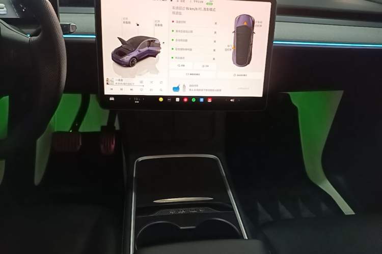 Used Tesla Model Y 2024 Rear-Wheel-Drive Version Audio And AC Panel