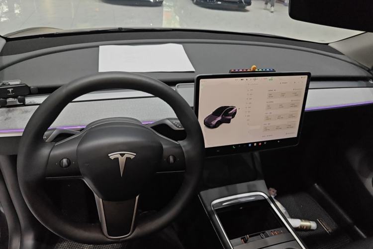 Used Tesla Model Y 2024 Rear-Wheel-Drive Version Center Console
