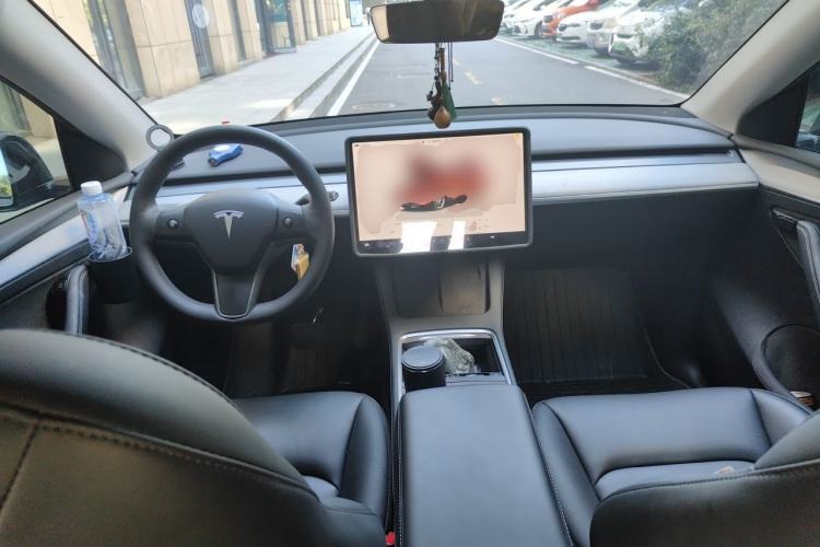 Used Tesla Model Y 2024 Rear-Wheel-Drive Version Center Console