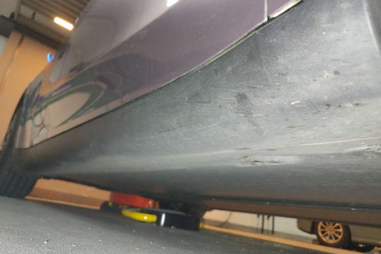 Used Tesla Model Y 2024 Long-Range All-Wheel-Drive Version Chassis Front Right