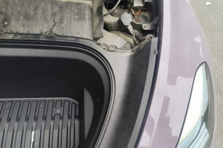 Used Tesla Model Y 2024 Rear-Wheel-Drive Version Engine Bay Left