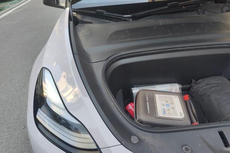 Used Tesla Model Y 2024 Rear-Wheel-Drive Version Engine Bay Right