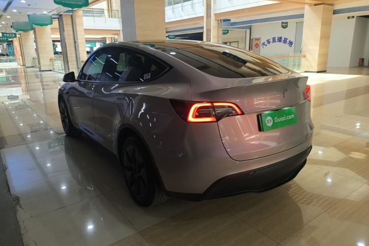 Used Tesla Model Y 2024 Long-Range All-Wheel-Drive Version Exterior 2