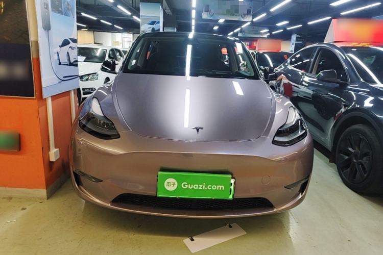 Used Tesla Model Y 2024 Long-Range All-Wheel-Drive Version Front