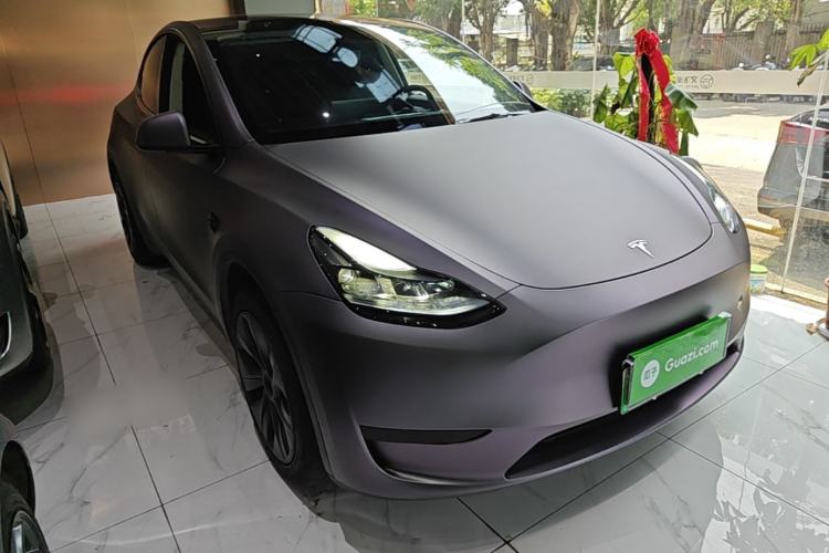 Used Tesla Model Y 2024 Rear-Wheel-Drive Version Front Right 45 Deg