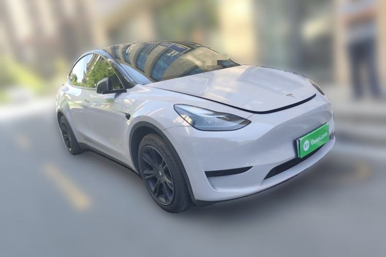 Used Tesla Model Y 2024 Rear-Wheel-Drive Version Front Right 45 Deg