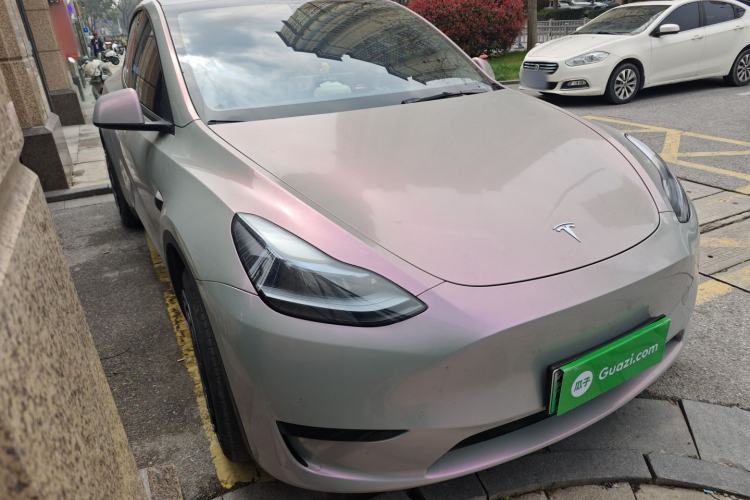 Used Tesla Model Y 2024 Rear-Wheel-Drive Version Front Right 45 Deg