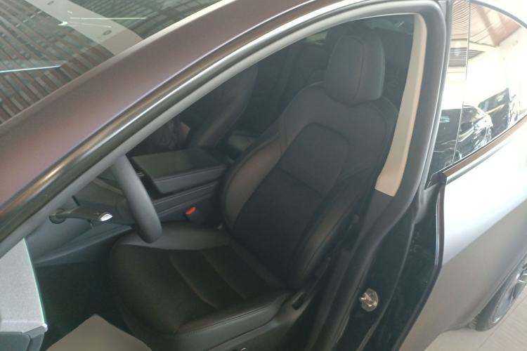 Used Tesla Model Y 2024 Rear-Wheel-Drive Version Left Front Seat