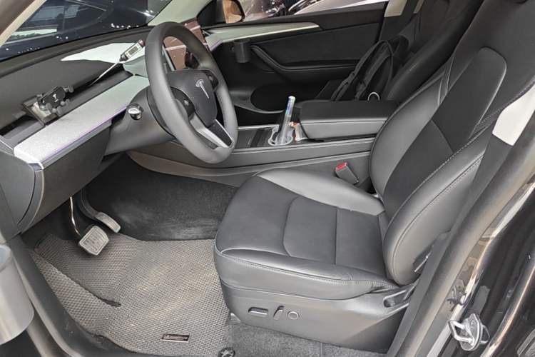 Used Tesla Model Y 2024 Rear-Wheel-Drive Version Left Front Seat