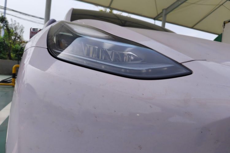 Used Tesla Model Y 2024 Long-Range All-Wheel-Drive Version Right Front Headlight