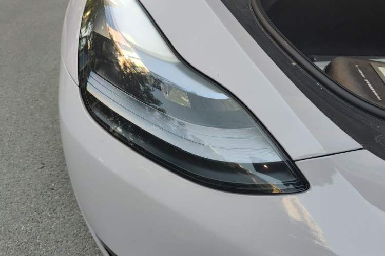 Used Tesla Model Y 2024 Rear-Wheel-Drive Version Right Front Headlight