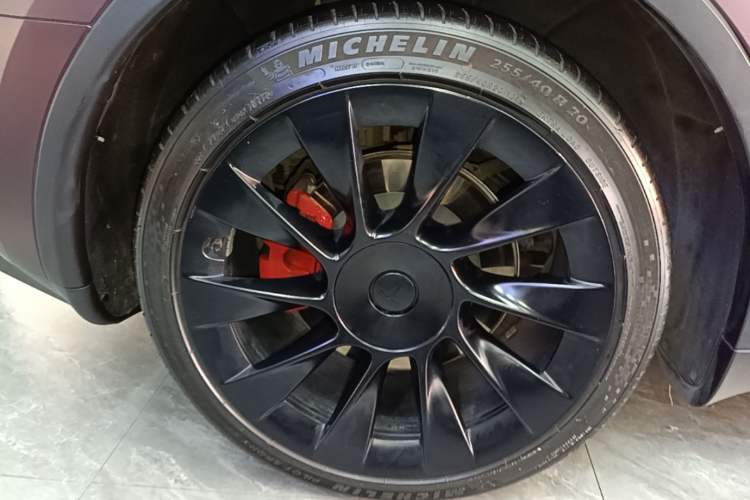 Used Tesla Model Y 2024 Rear-Wheel-Drive Version Right Rear Wheel Hub