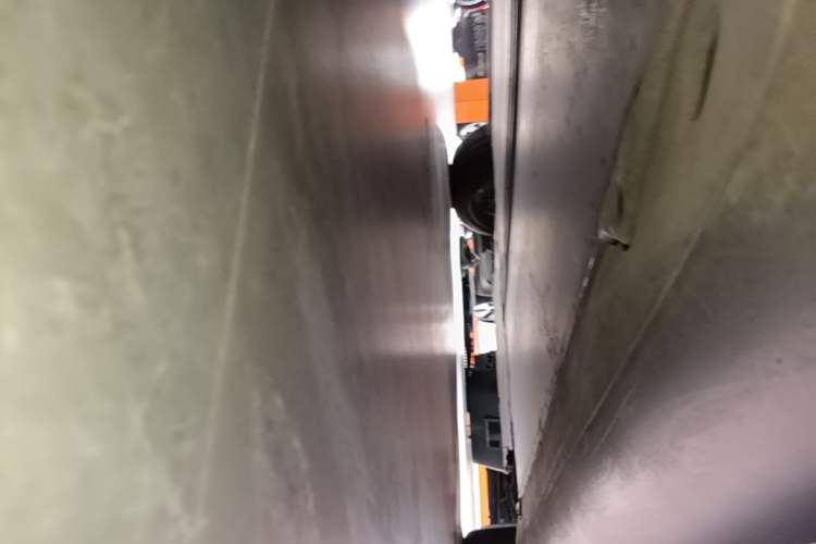 Used Tesla Model Y 2024 Rear-Wheel-Drive Version Right Side Sill
