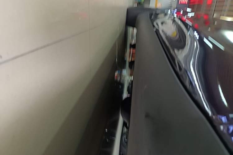 Used Tesla Model Y 2024 Rear-Wheel-Drive Version Right Side Sill