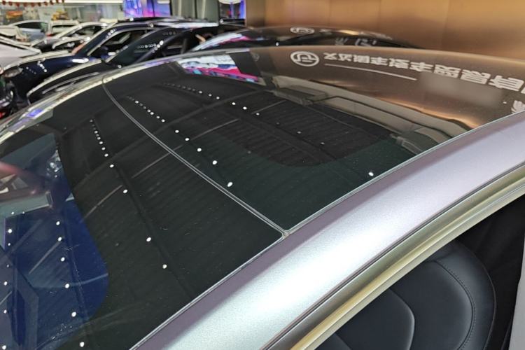 Used Tesla Model Y 2024 Rear-Wheel-Drive Version Roof