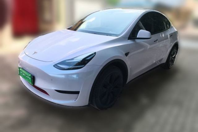 Tesla Model Y 2024 Rear-Wheel-Drive Version с пробегом