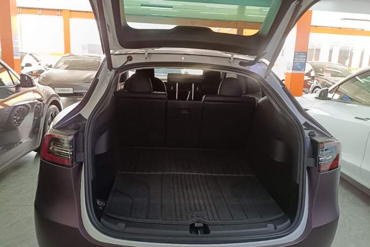 Used Tesla Model Y 2024 Rear-Wheel-Drive Version Trunk