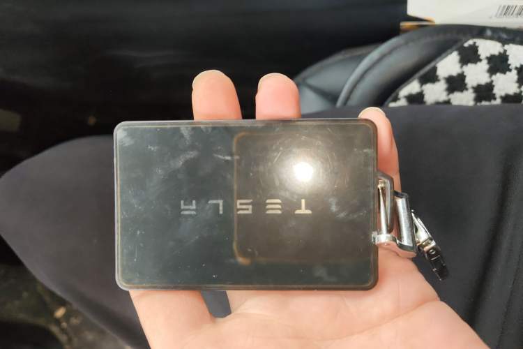 Used Tesla Model Y 2024 Long-Range All-Wheel-Drive Version Vehicle Key