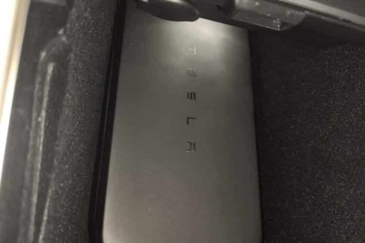 Used Tesla Model Y 2024 Rear-Wheel-Drive Version Vehicle Key