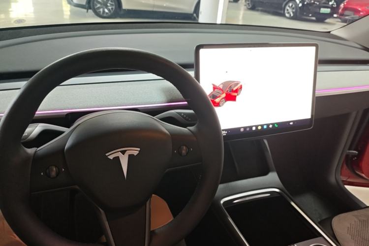 Used Tesla Model Y 2024 Rear-Wheel-Drive Version Center Console