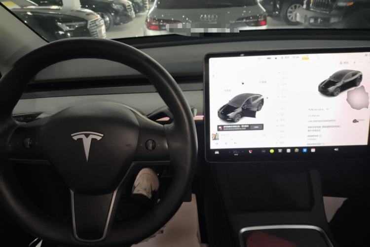 Used Tesla Model Y 2024 Rear-Wheel-Drive Version Center Console