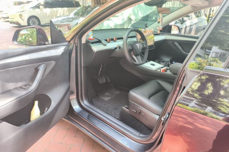 Used Tesla Model Y 2024 Rear-Wheel-Drive Version Driver Seat
