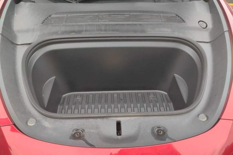 Used Tesla Model Y 2024 Rear-Wheel-Drive Version Engine Bay