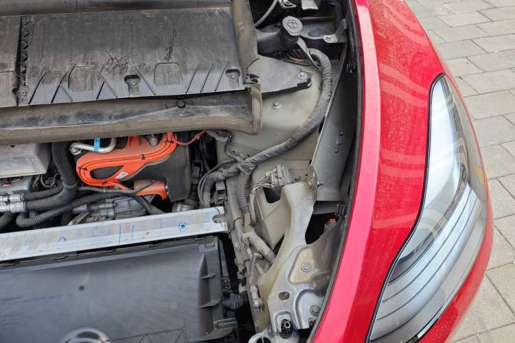 Used Tesla Model Y 2024 Long-Range All-Wheel-Drive Version Engine Bay Left