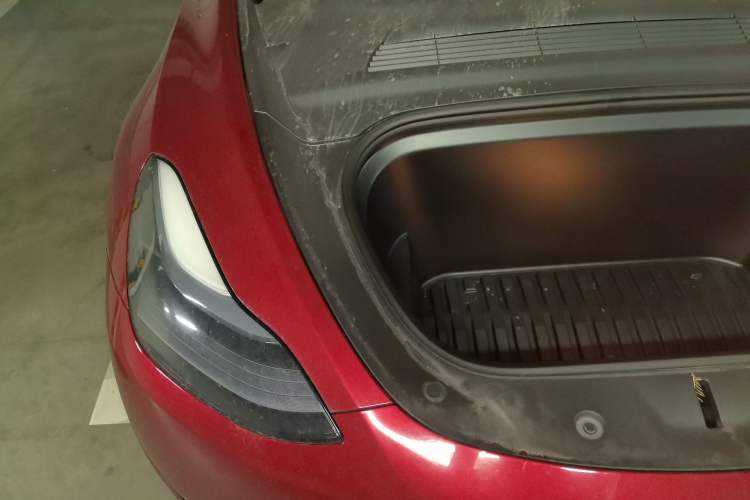 Used Tesla Model Y 2024 Rear-Wheel-Drive Version Engine Bay Right