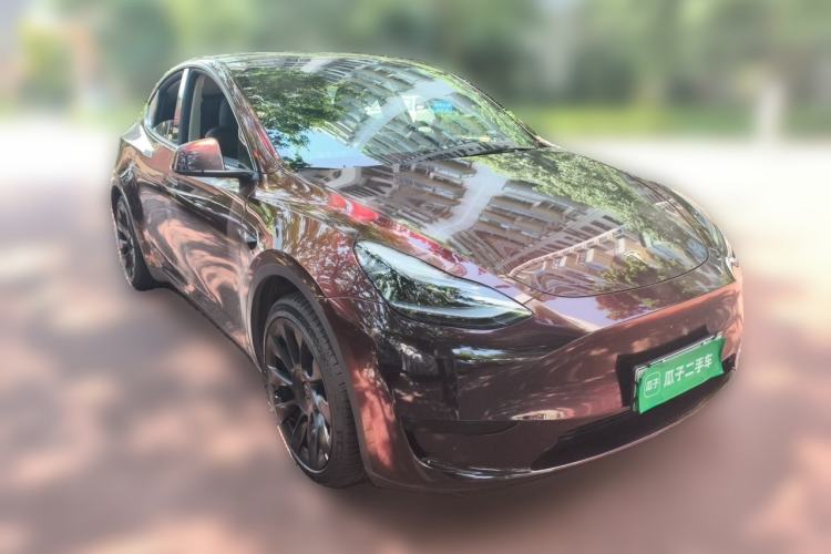 Used Tesla Model Y 2024 Rear-Wheel-Drive Version Front Right 45 Deg