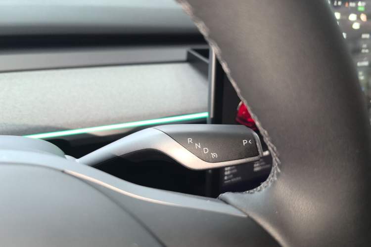Used Tesla Model Y 2024 Long-Range All-Wheel-Drive Version Gear Lever