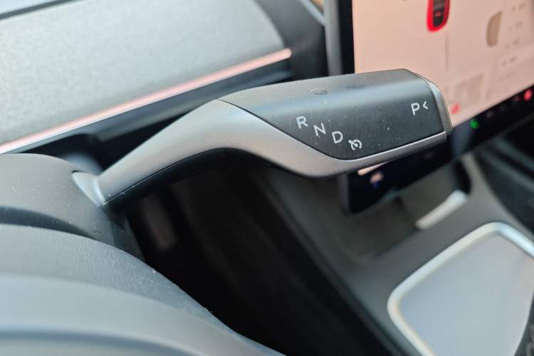 Used Tesla Model Y 2024 Long-Range All-Wheel-Drive Version Gear Lever