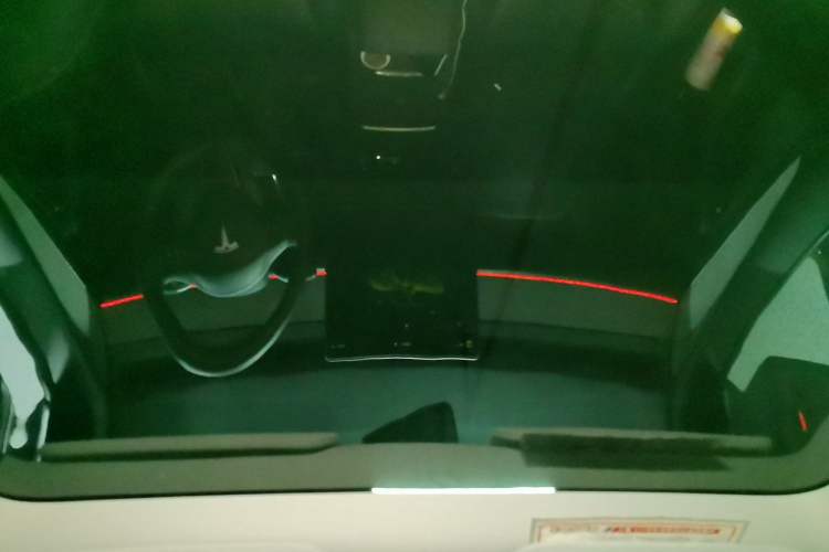 Used Tesla Model Y 2024 Rear-Wheel-Drive Version Headliner