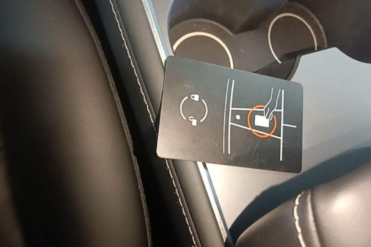 Used Tesla Model Y 2024 Rear-Wheel-Drive Version Interior 1