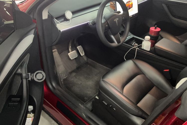 Used Tesla Model Y 2024 Rear-Wheel-Drive Version Interior 2