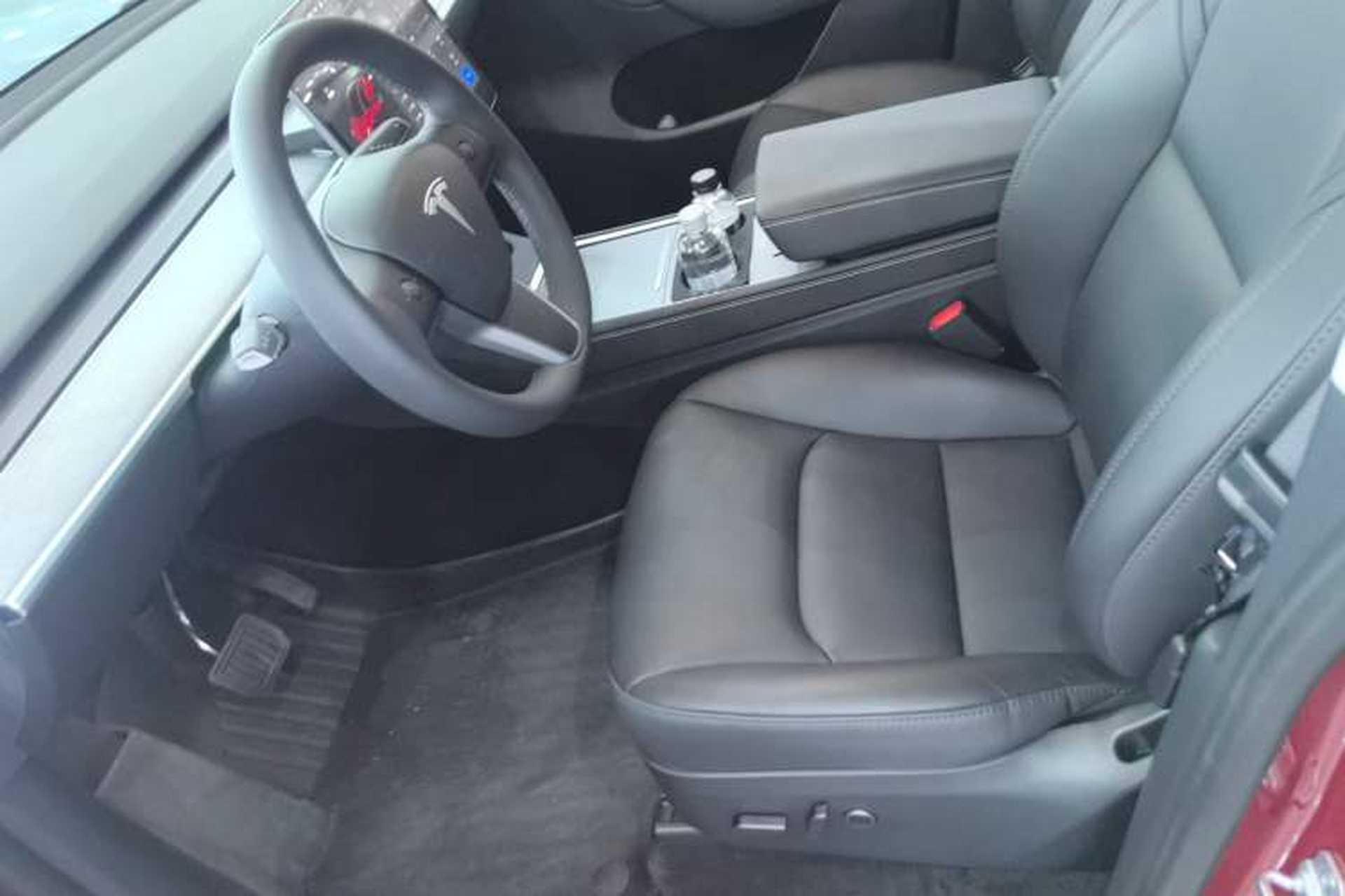 Used Tesla Model Y 2024 Long-Range All-Wheel-Drive Version Left Front Seat