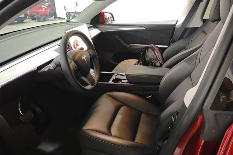 Used Tesla Model Y 2024 Rear-Wheel-Drive Version Left Front Seat