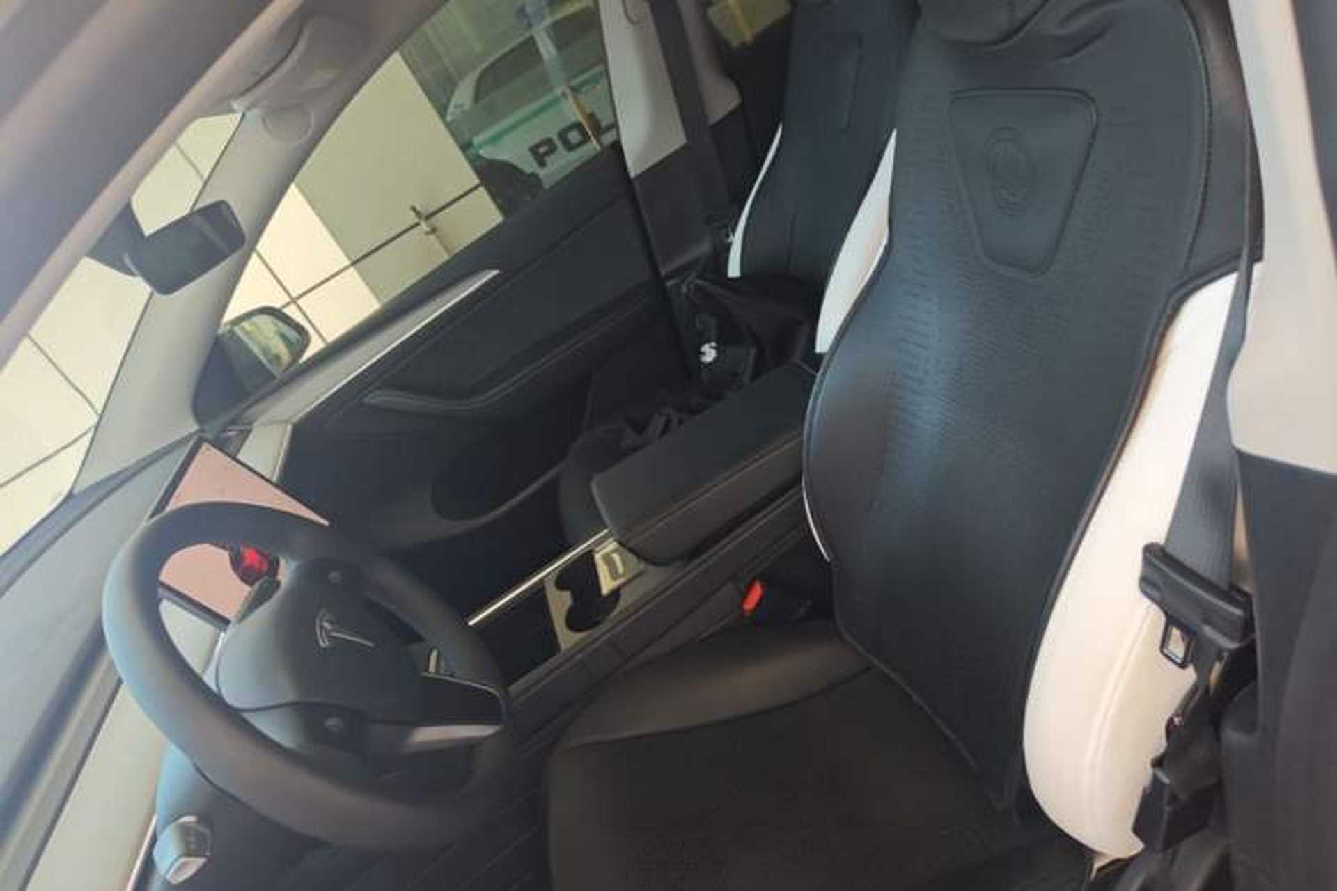 Used Tesla Model Y 2024 Long-Range All-Wheel-Drive Version Left Front Seat