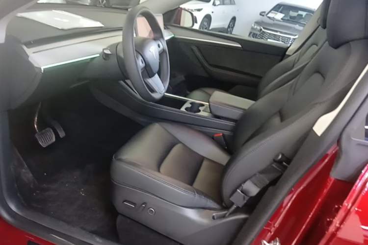 Used Tesla Model Y 2024 Rear-Wheel-Drive Version Left Front Seat