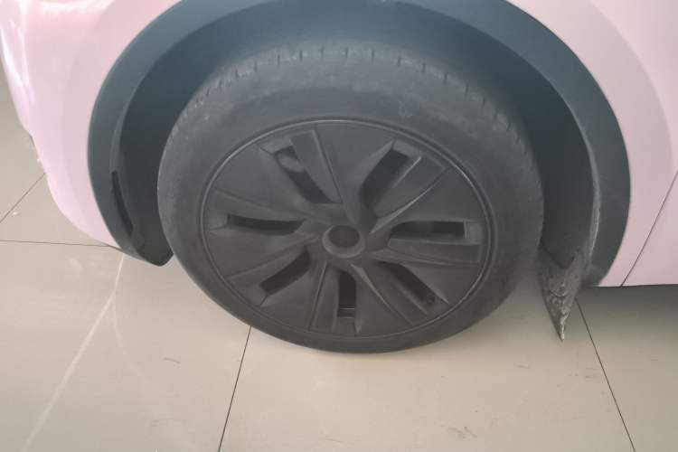 Used Tesla Model Y 2024 Rear-Wheel-Drive Version Left Front Wheel Hub