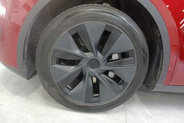 Used Tesla Model Y 2024 Rear-Wheel-Drive Version Left Front Wheel Hub